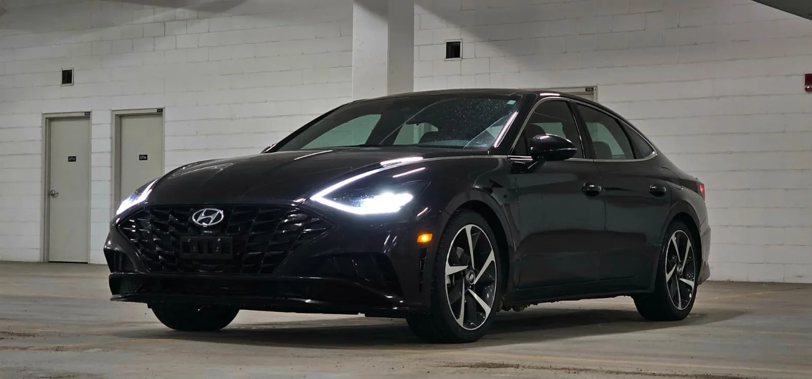 2023 Hyundai Sonata Sport - Used Sedan for sale in Alberta