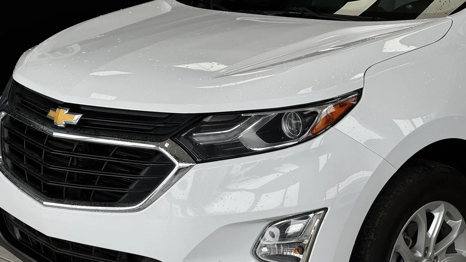 2021 Chevrolet Equinox LS used SUV thumbnail 4