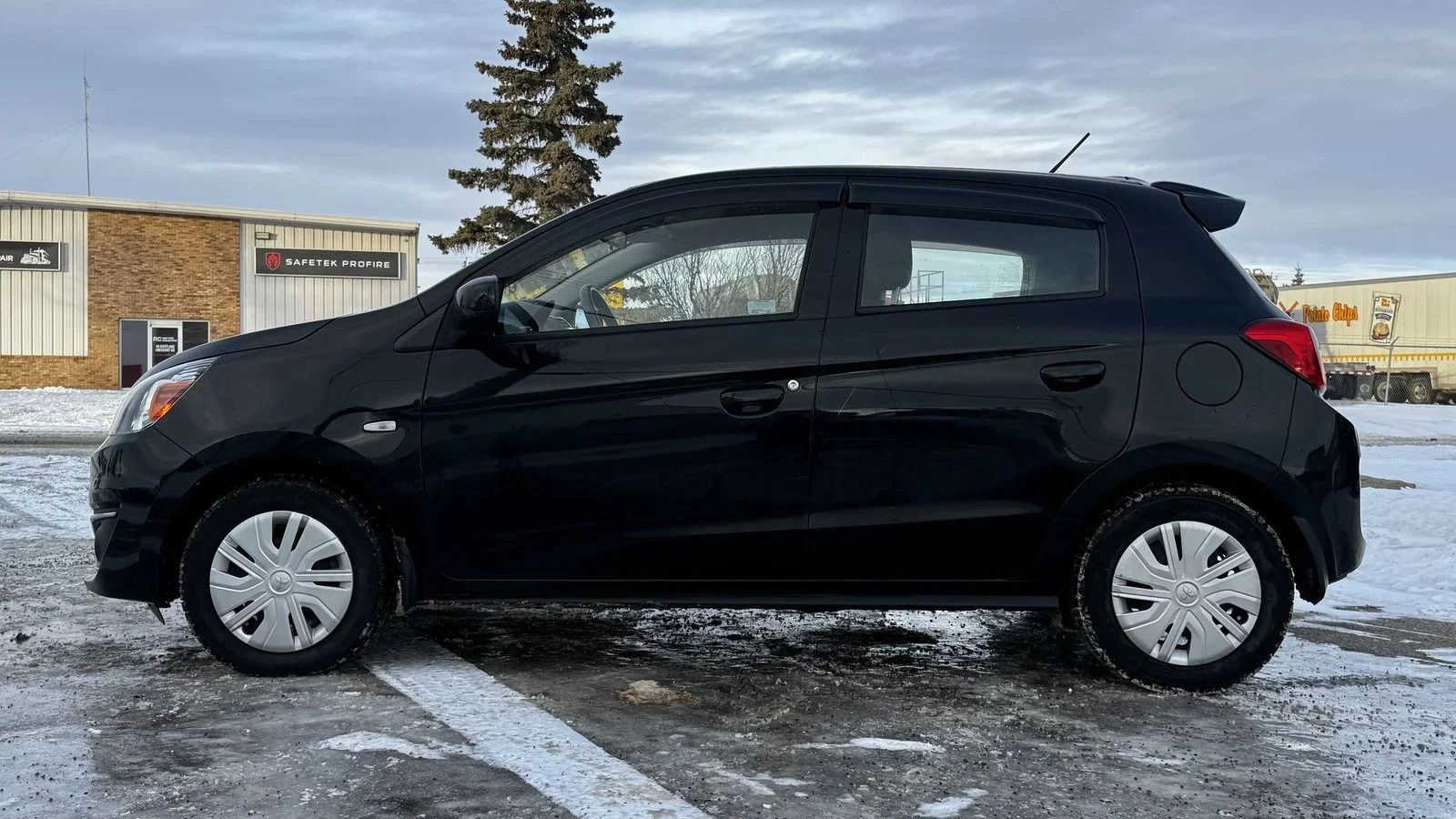 2020 Mitsubishi Mirage ES used Hatchback thumbnail 4