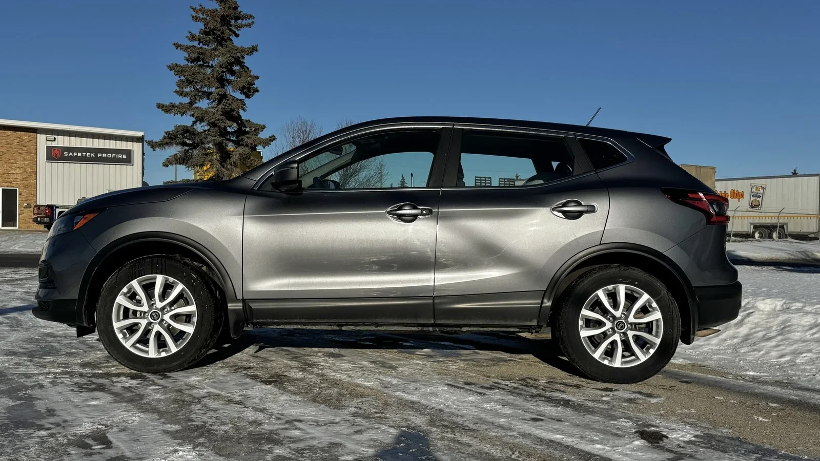 2022 Nissan Qashqai S used SUV thumbnail 4