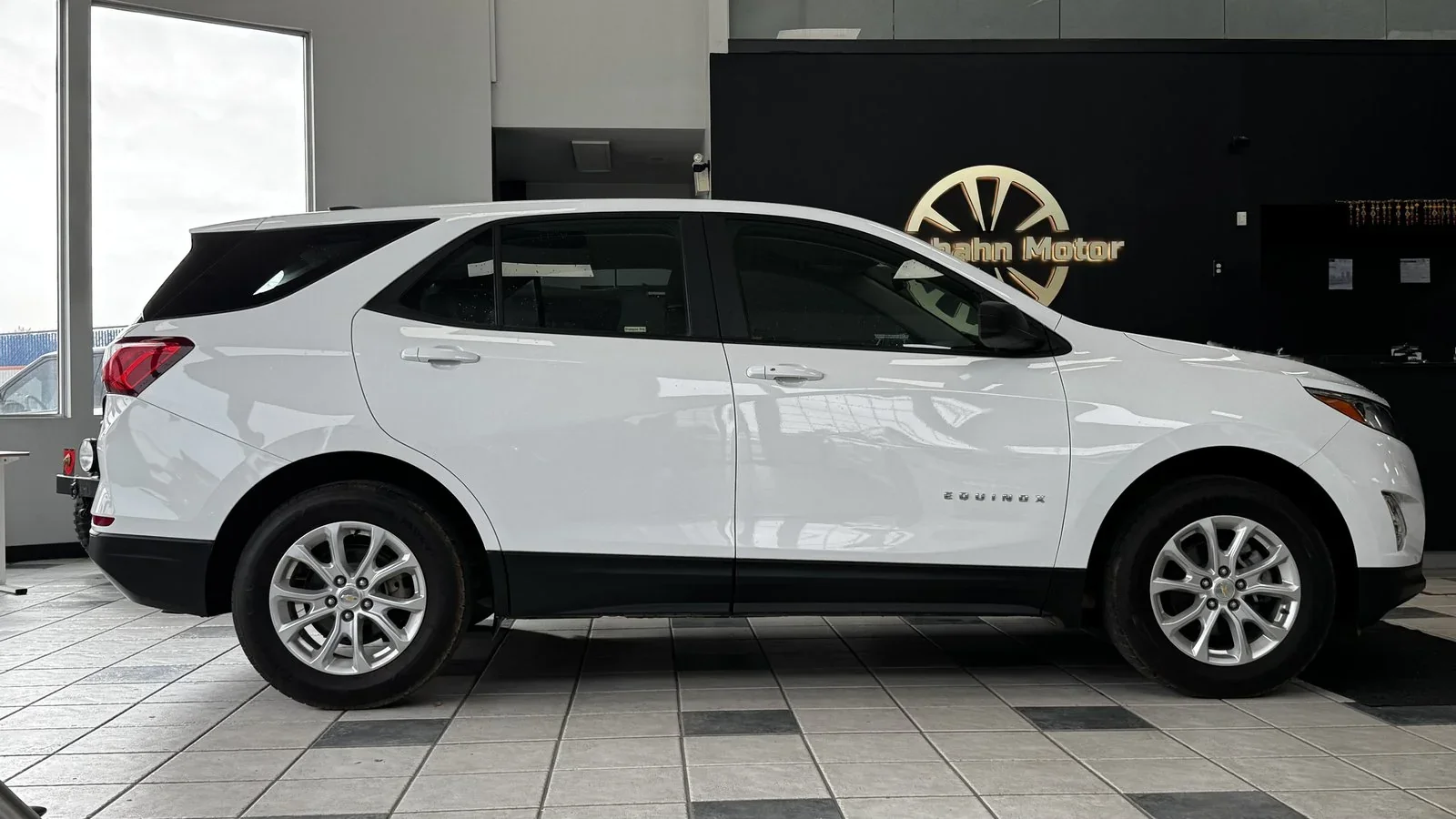 2021 Chevrolet Equinox LS used SUV thumbnail 7