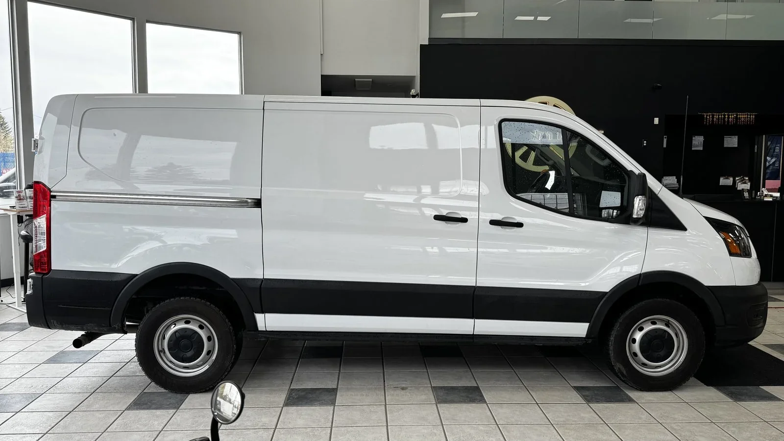 2020 Ford Transit T-250 Low Roof used Van thumbnail 7