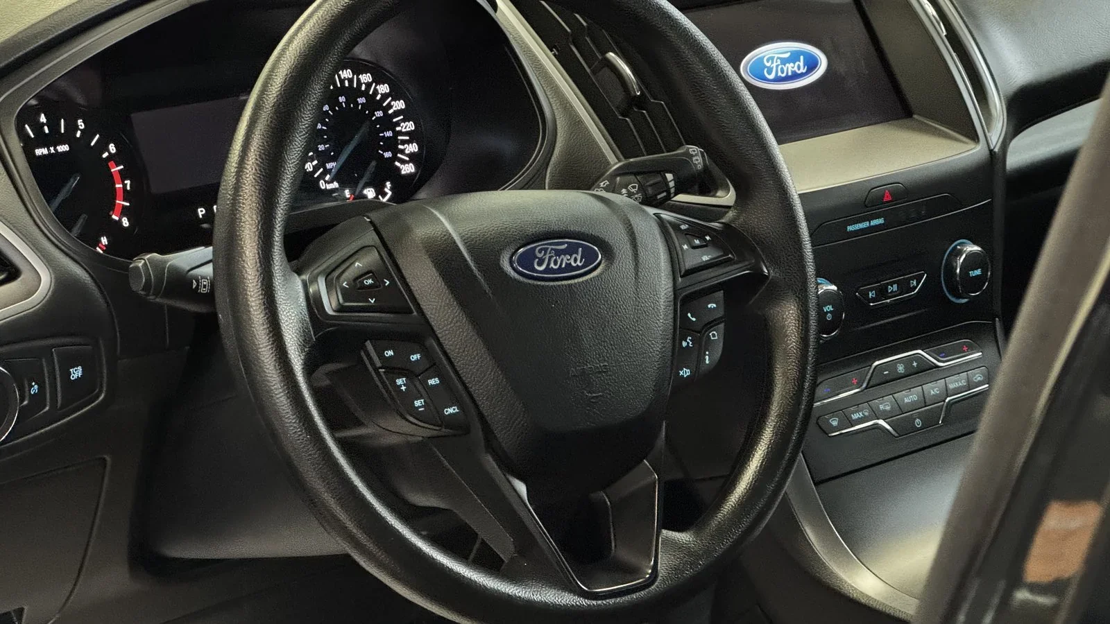 2020 Ford Edge SE used SUV thumbnail 13