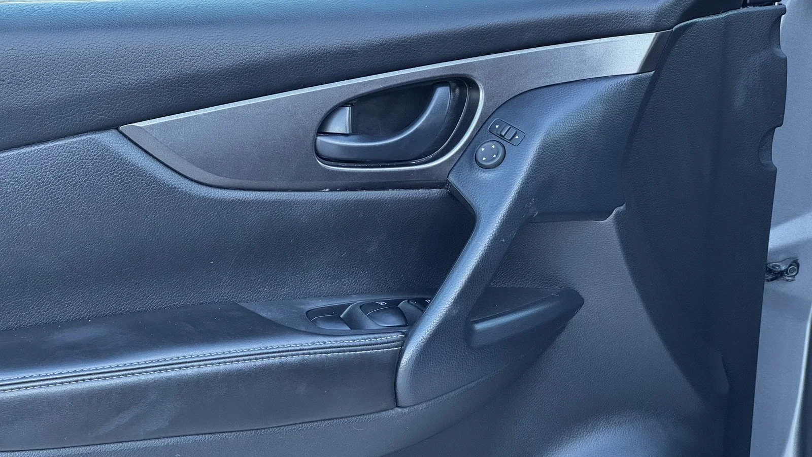 2022 Nissan Qashqai S used SUV thumbnail 13