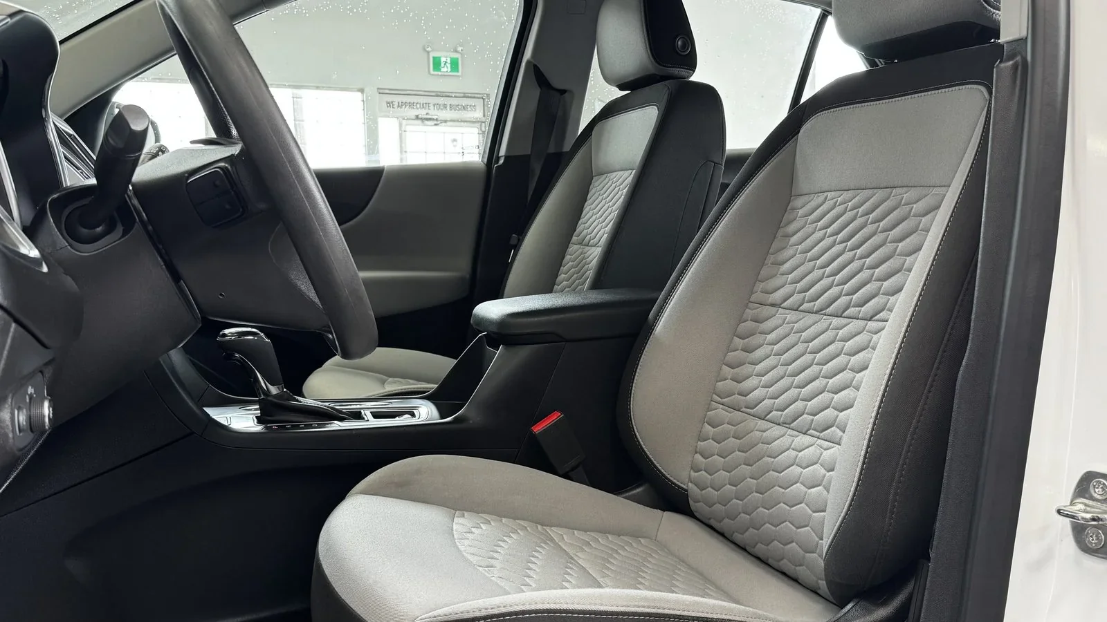 2021 Chevrolet Equinox LS used SUV thumbnail 14