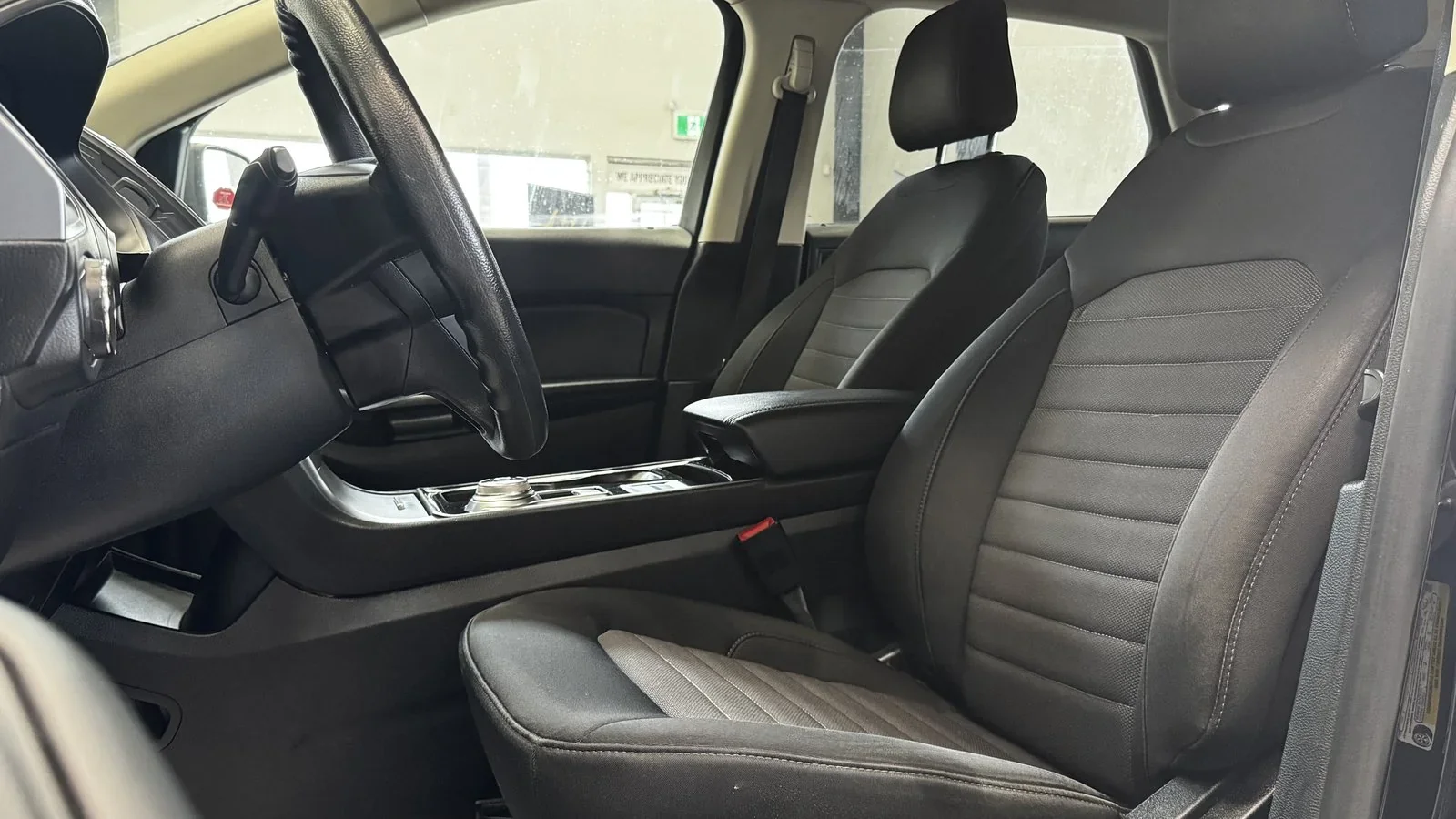 2020 Ford Edge SE used SUV thumbnail 15