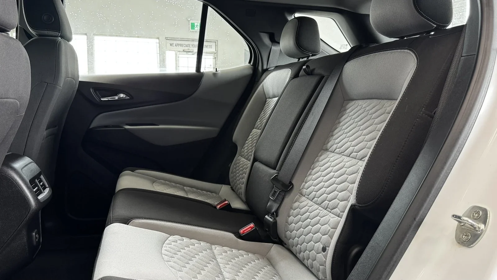 2021 Chevrolet Equinox LS used SUV thumbnail 15