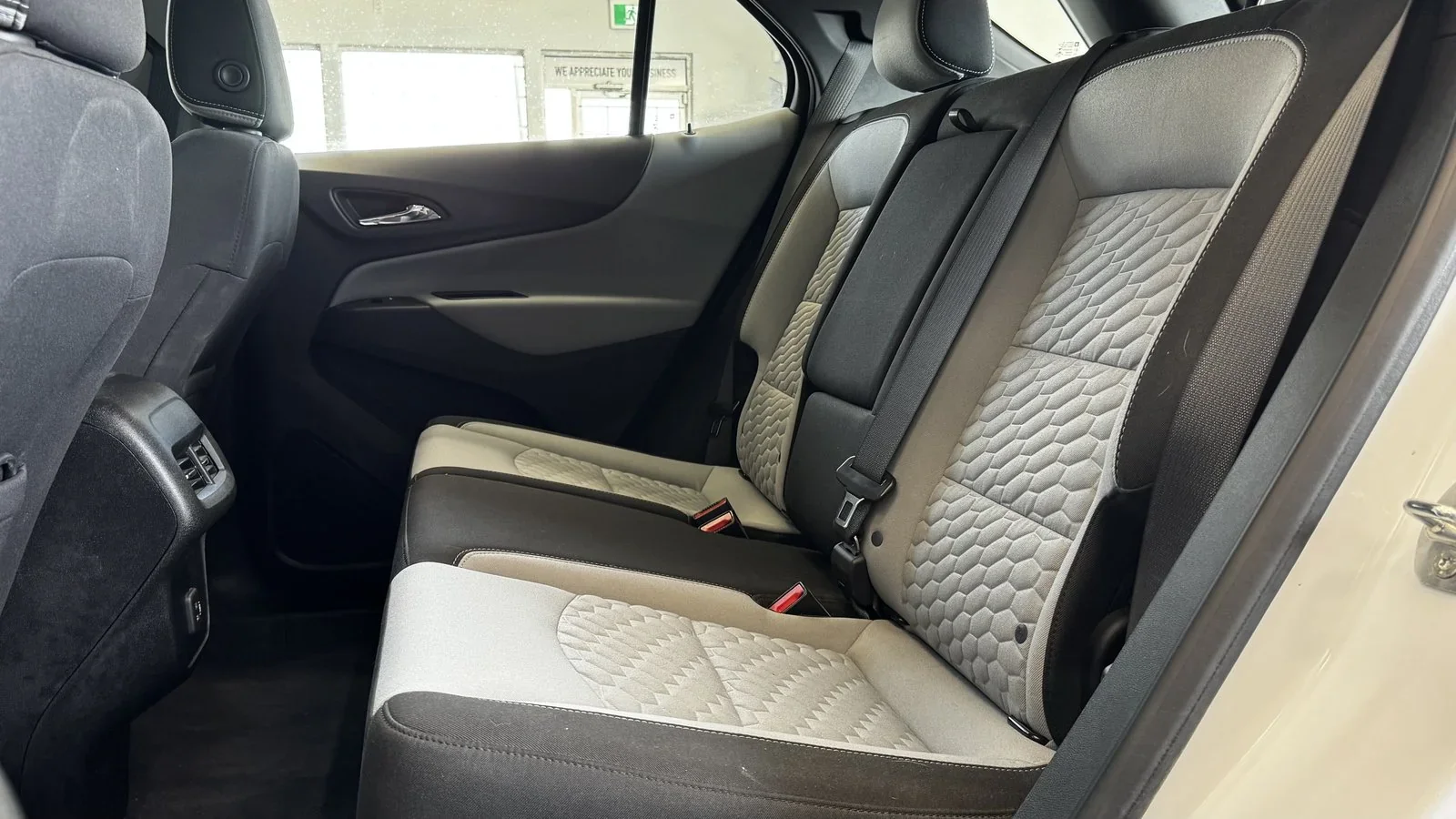 2021 Chevrolet Equinox LS used SUV thumbnail 15