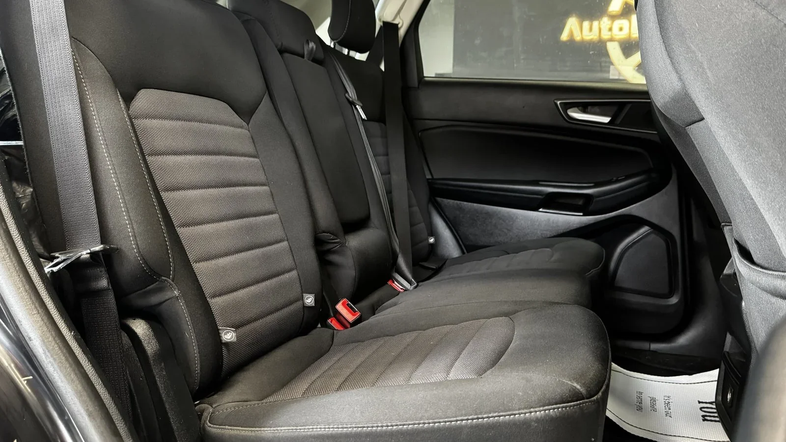 2020 Ford Edge SE used SUV thumbnail 17