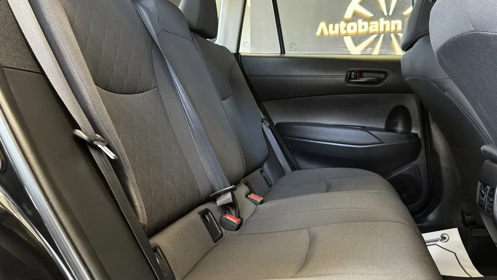 2024 Toyota Corolla Cross LE used SUV thumbnail 17