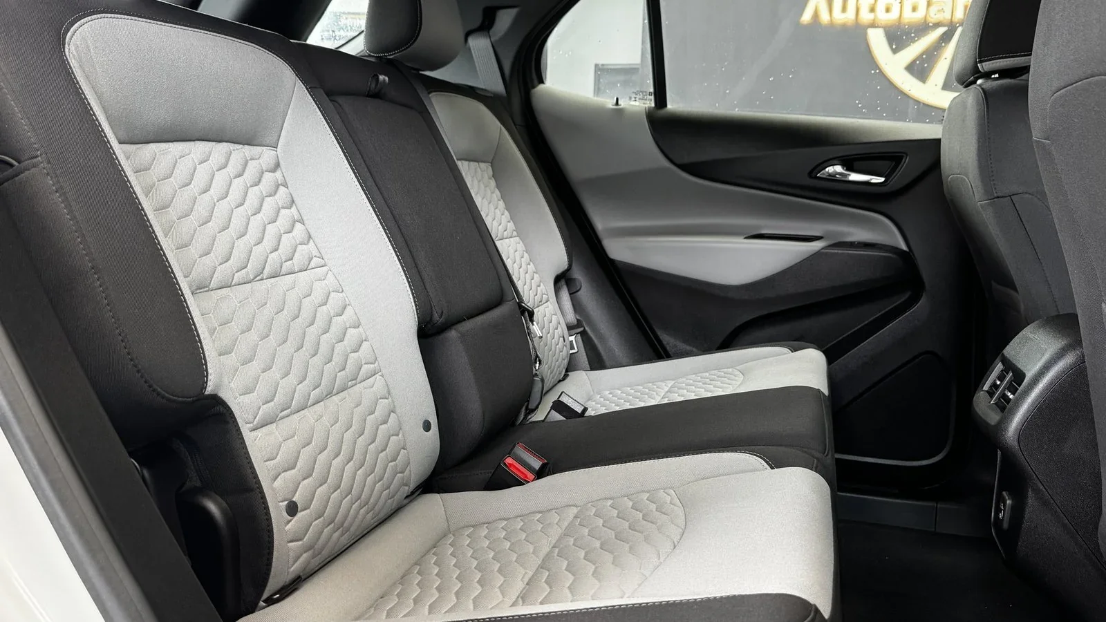 2021 Chevrolet Equinox LS used SUV thumbnail 17