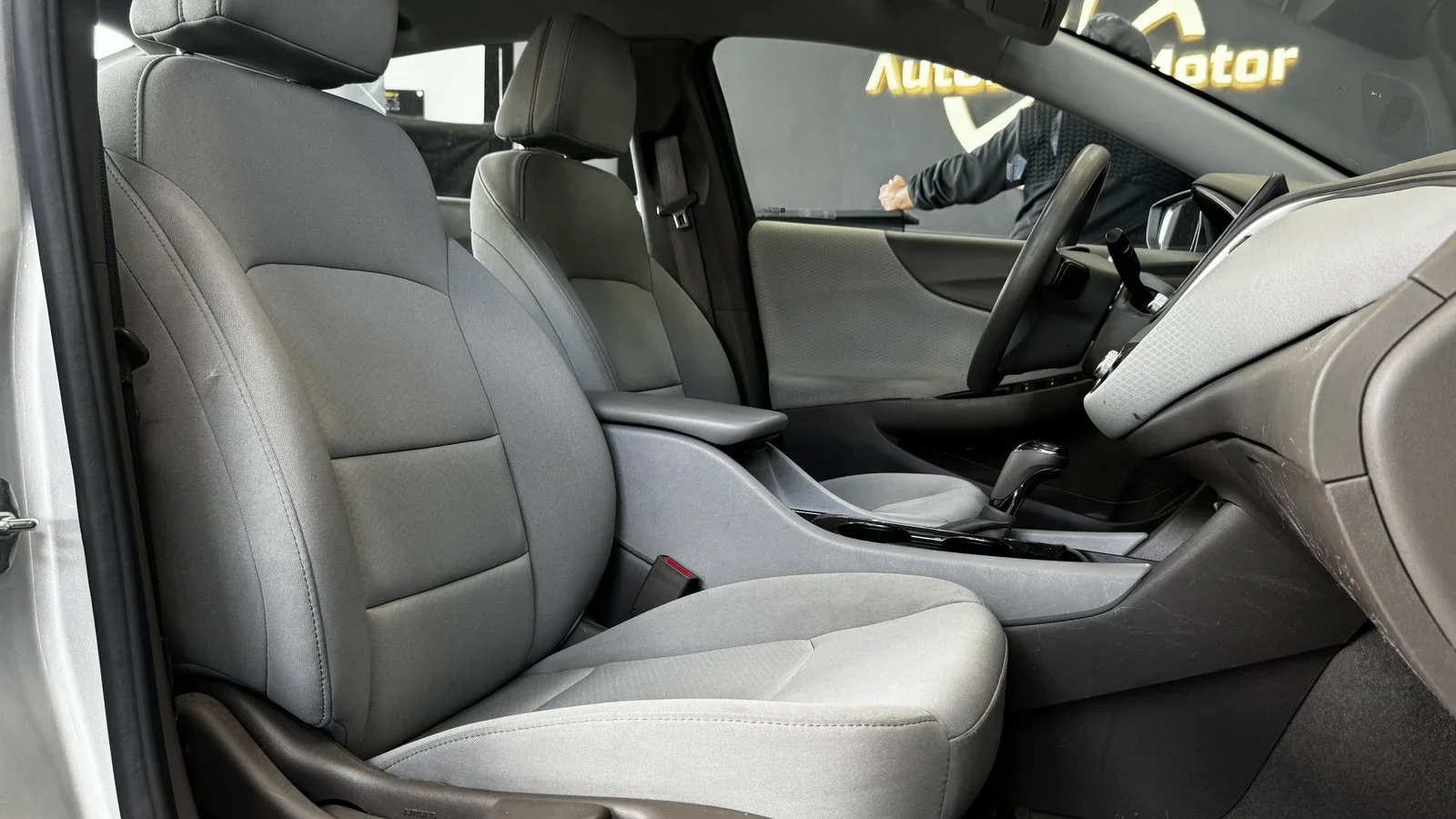 2020 Chevrolet Malibu LS used Sedan thumbnail 17