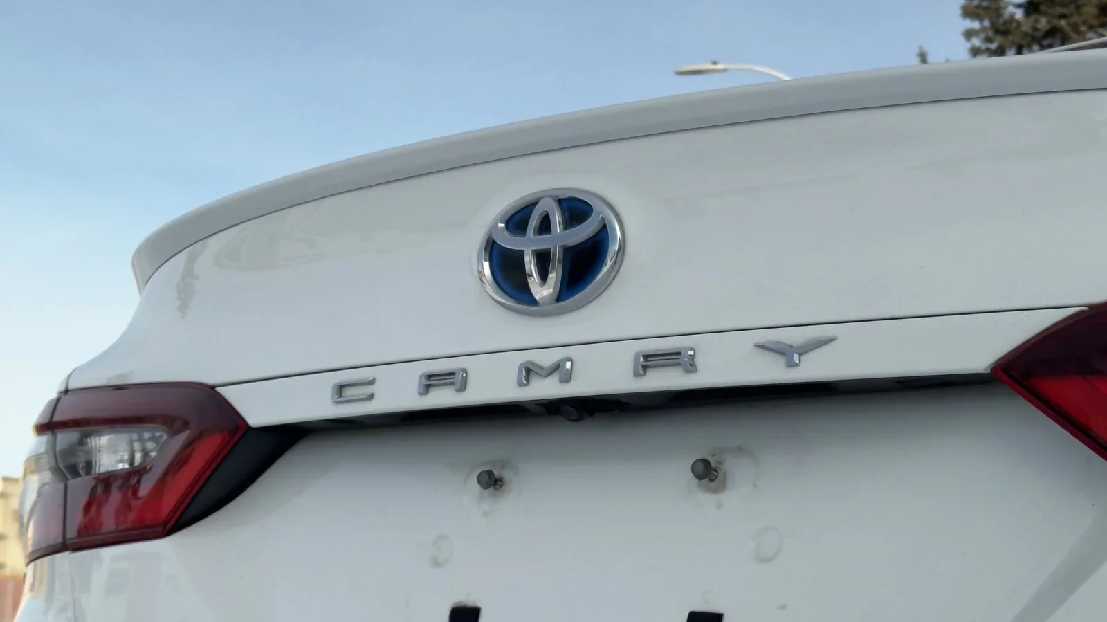 2022 Toyota Camry Hybrid SE used Sedan thumbnail 10