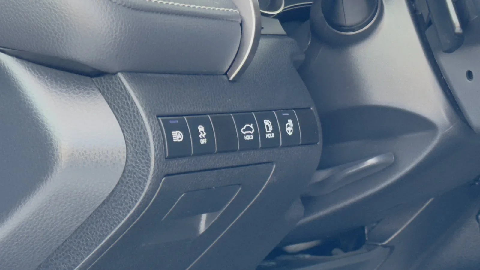 2022 Toyota Camry Hybrid SE used Sedan thumbnail 16