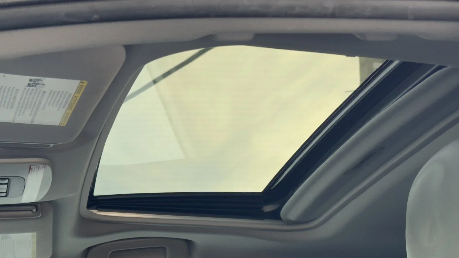 2022 Toyota Camry Hybrid SE used Sedan thumbnail 36