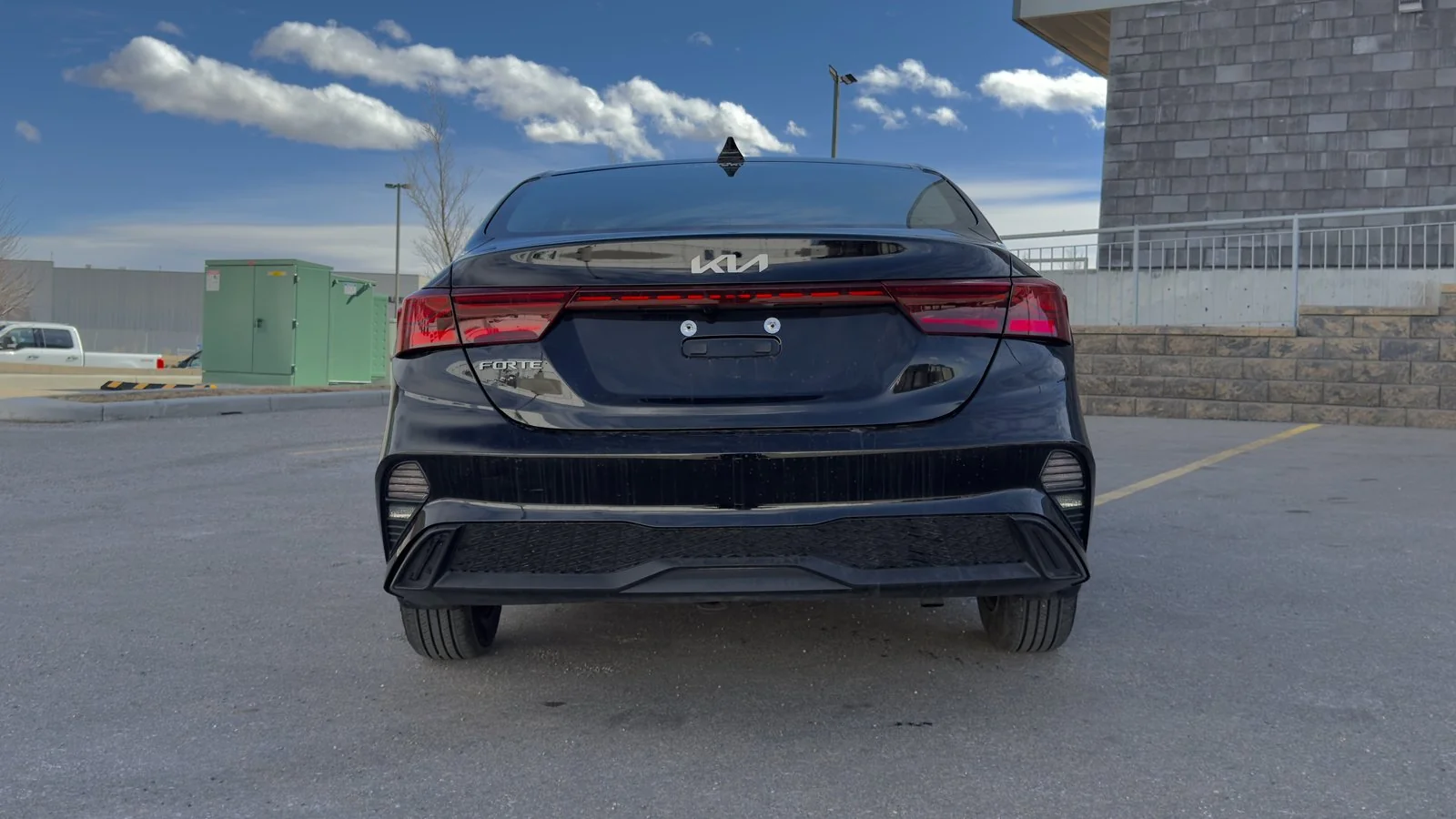 2023 Kia Forte LX used Sedan thumbnail 7