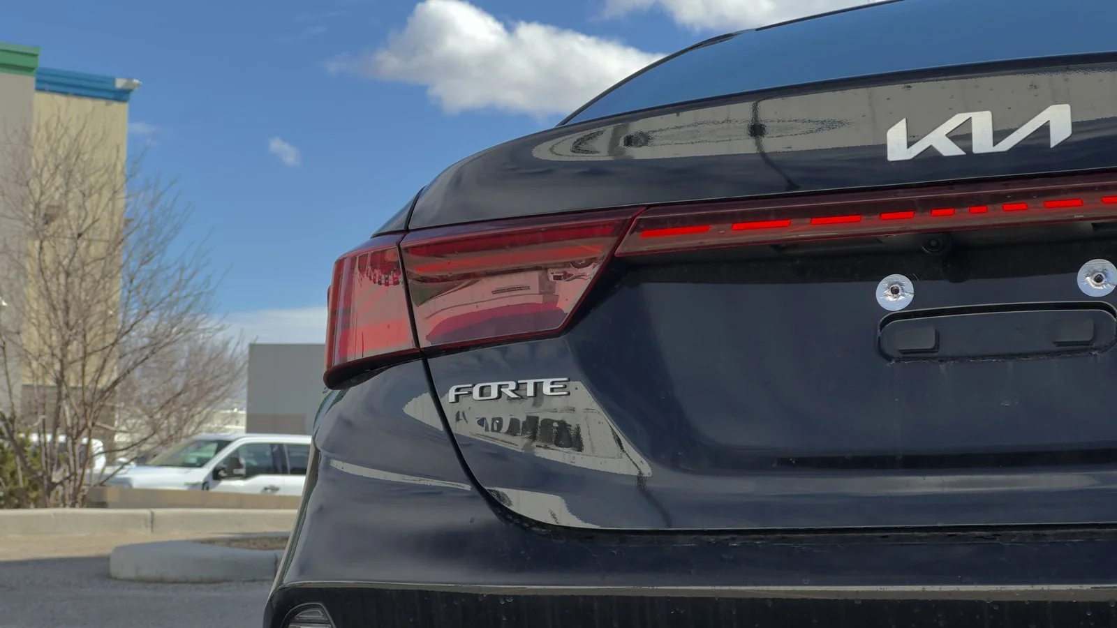 2023 Kia Forte LX used Sedan thumbnail 9