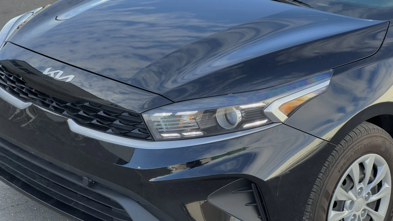 2023 Kia Forte LX used Sedan thumbnail 11