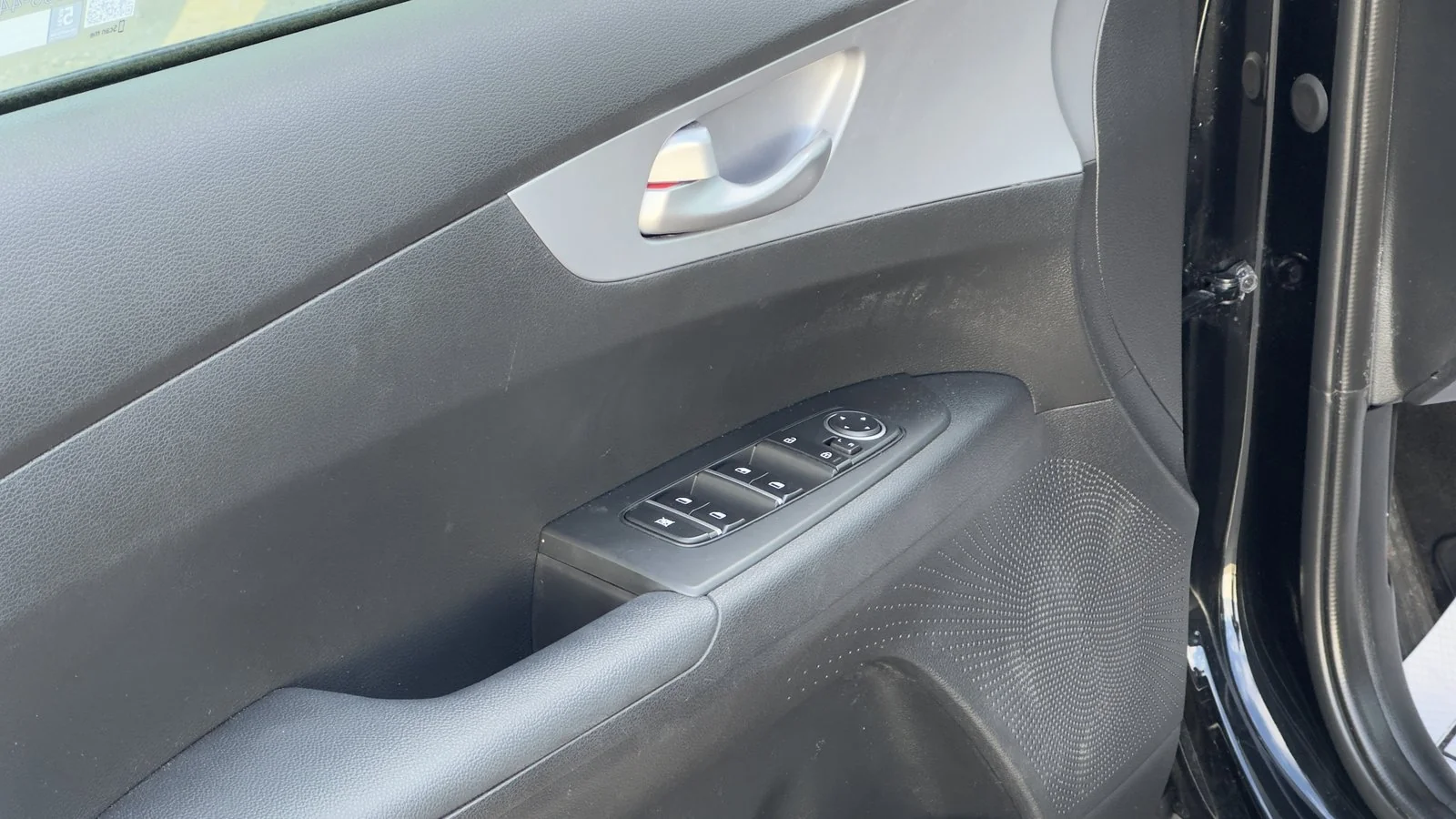 2023 Kia Forte LX used Sedan thumbnail 14