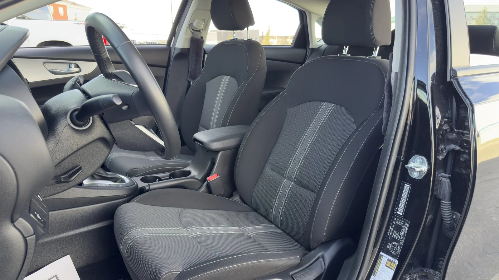 2023 Kia Forte LX used Sedan thumbnail 15