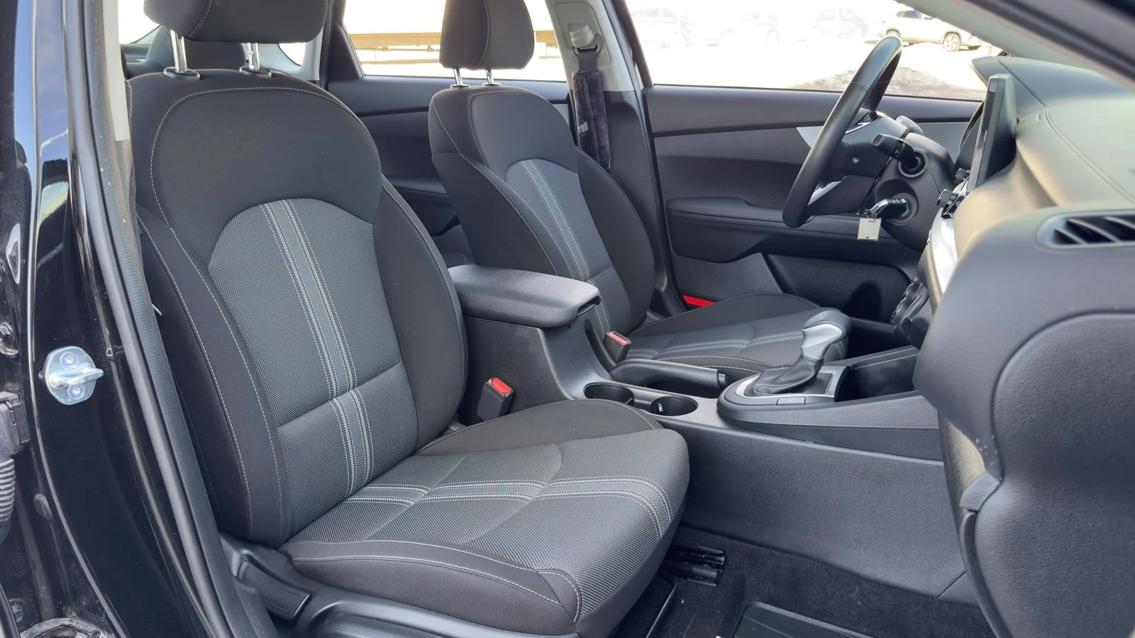 2023 Kia Forte LX used Sedan thumbnail 18