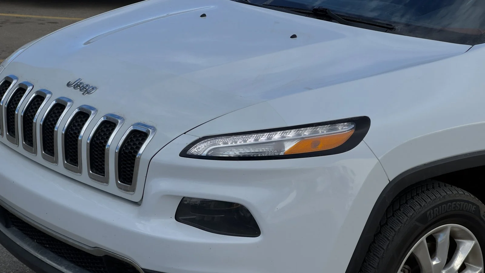 2016 Jeep Cherokee Limited used SUV thumbnail 11