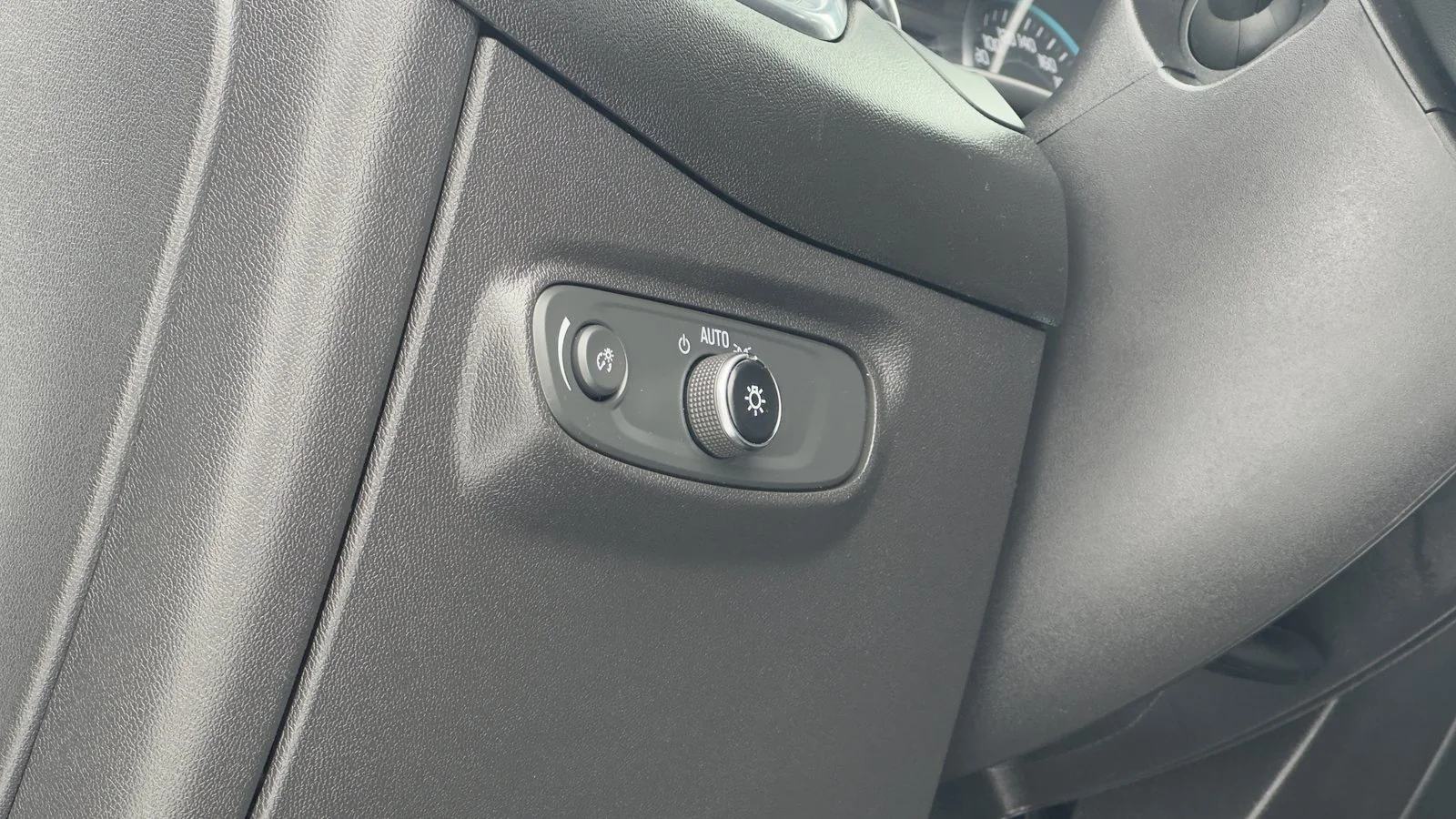 2022 Chevrolet Equinox LT used SUV thumbnail 12