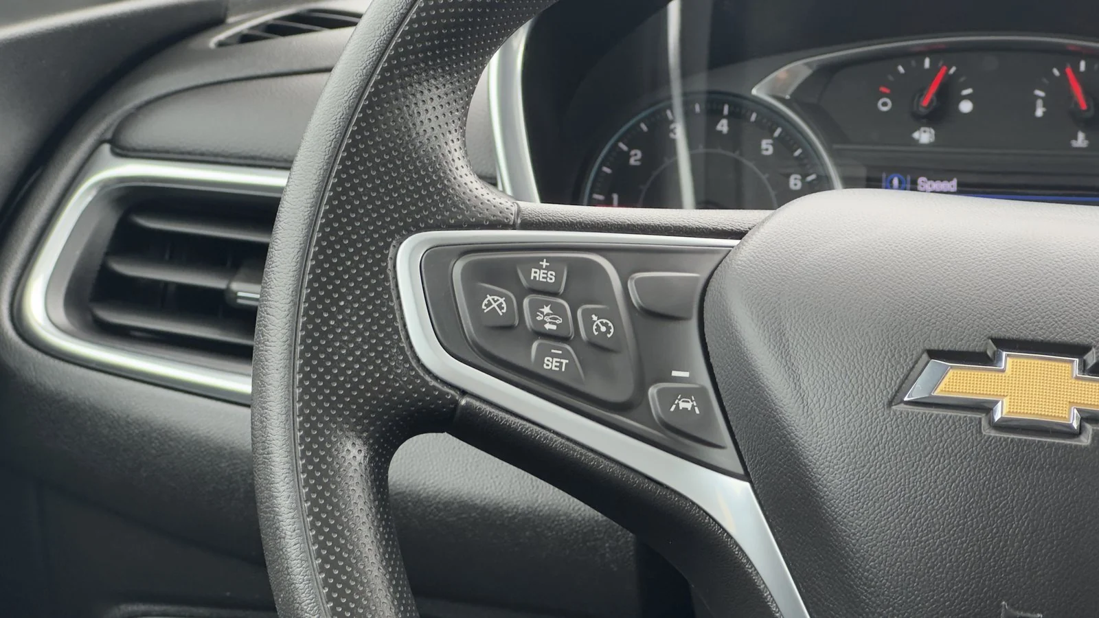 2022 Chevrolet Equinox LT used SUV thumbnail 22