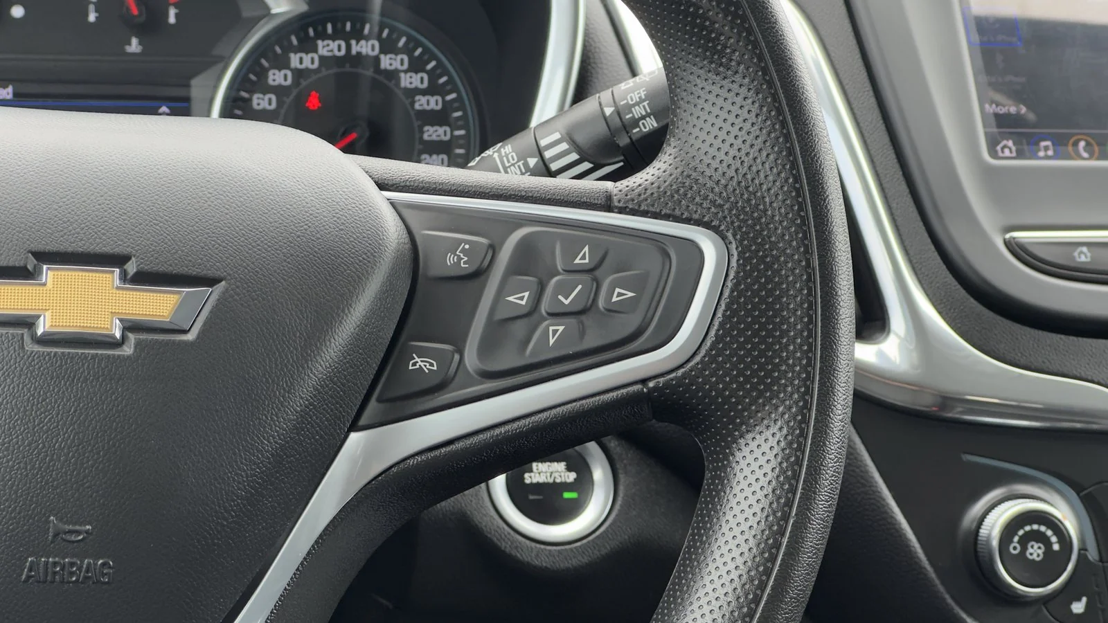 2022 Chevrolet Equinox LT used SUV thumbnail 23