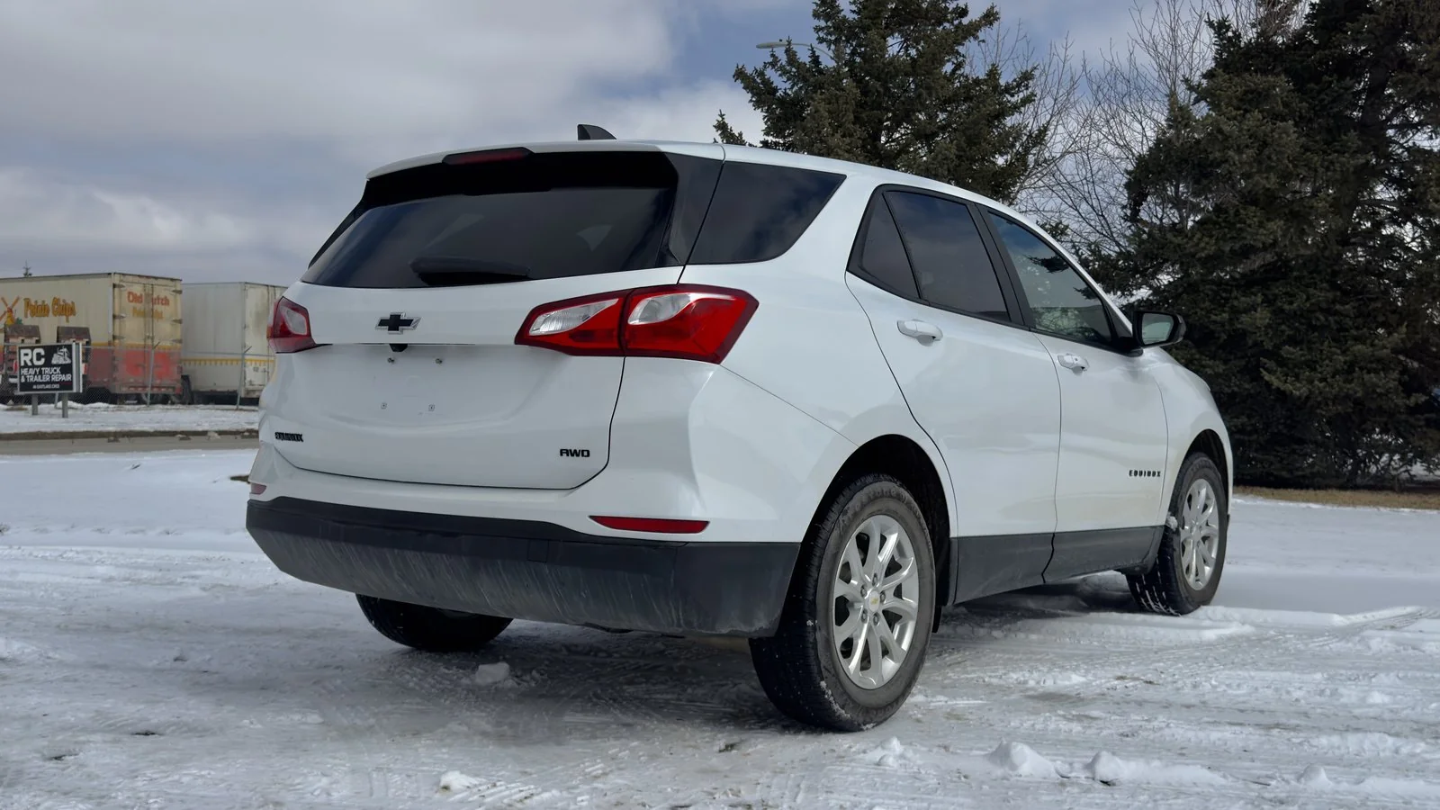 2021 Chevrolet Equinox LS | AWD used SUV thumbnail 6