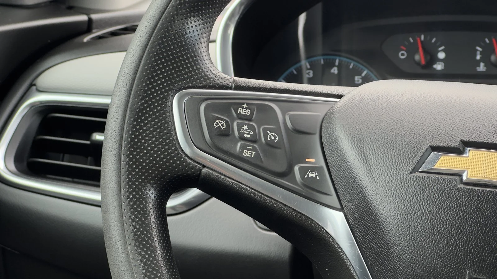 2021 Chevrolet Equinox LS | AWD used SUV thumbnail 22