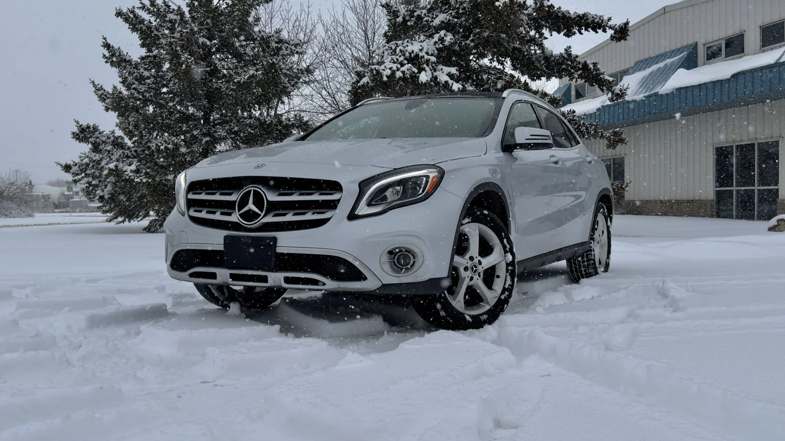 2020 Mercedes-Benz GLA250 4Matic used SUV - photo 1 of 31