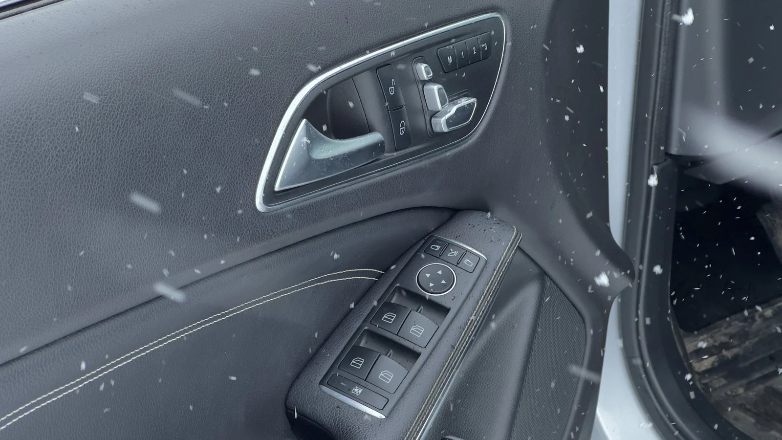 2020 Mercedes-Benz GLA250 4Matic used SUV thumbnail 16