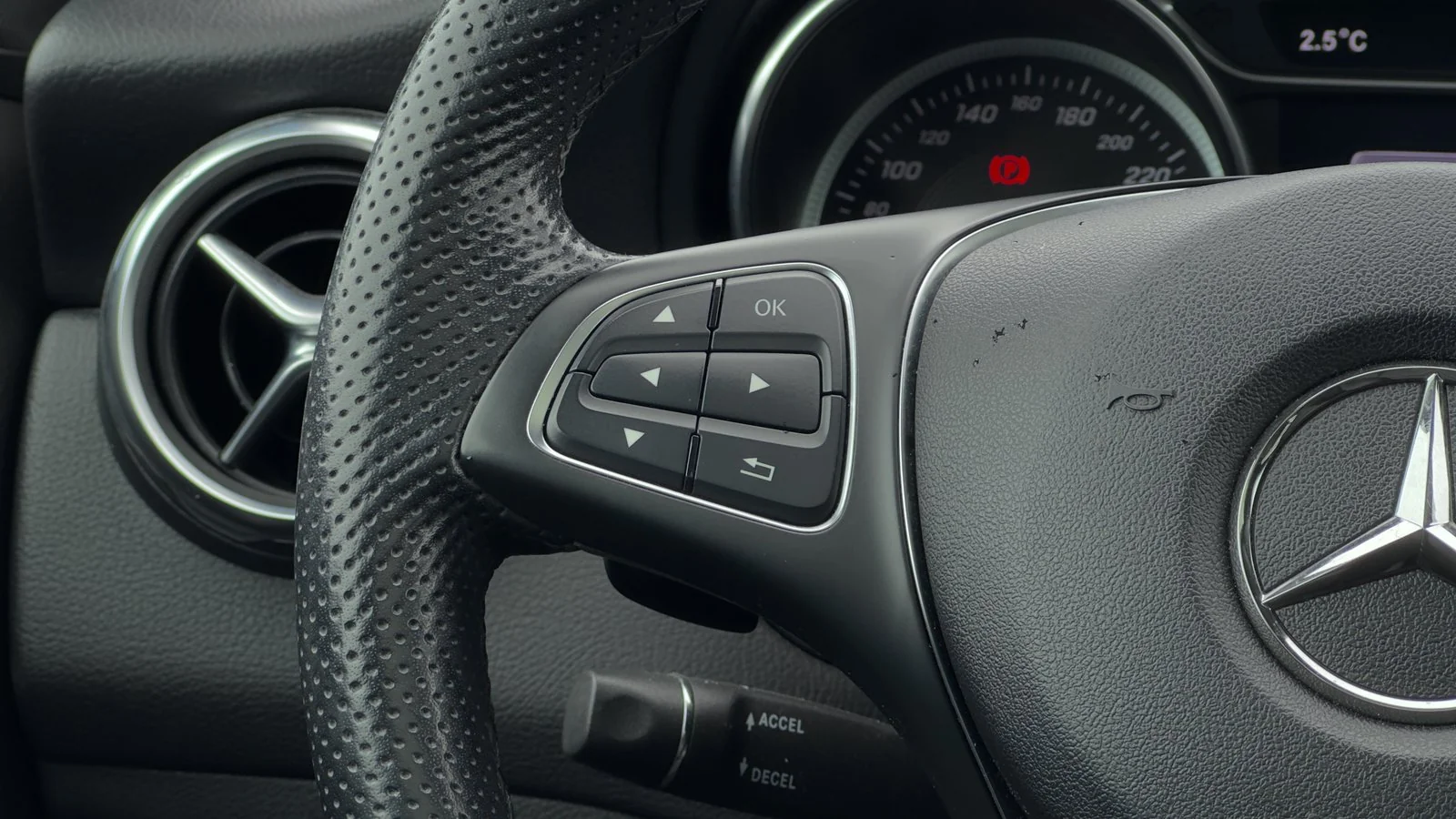 2020 Mercedes-Benz GLA250 4Matic used SUV thumbnail 23