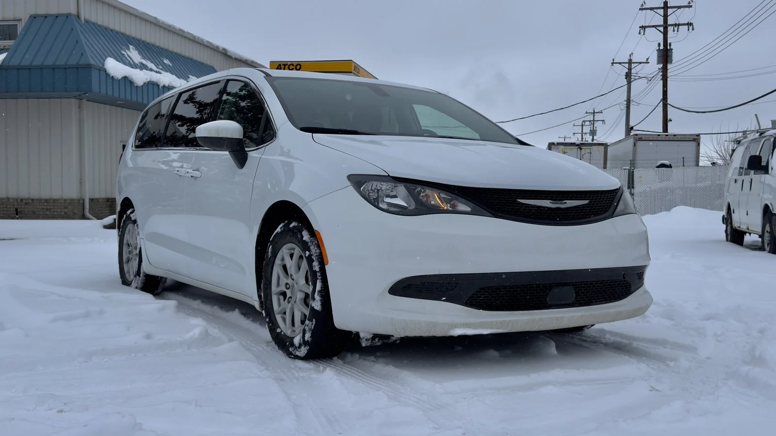 2022 Chrysler Grand Caravan SXT used Van thumbnail 3