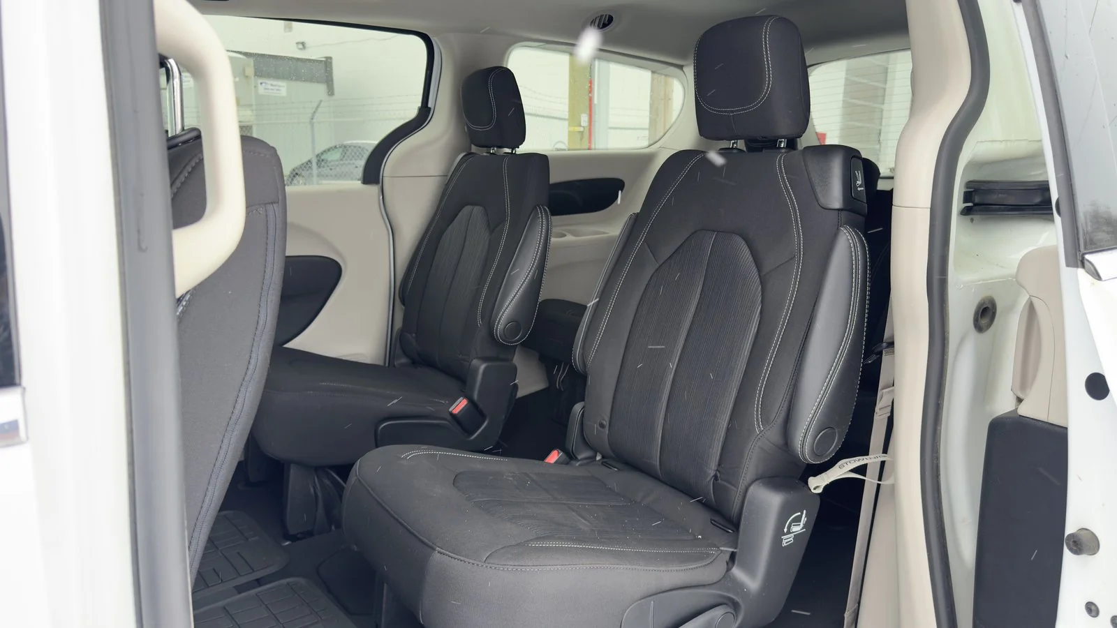 2022 Chrysler Grand Caravan SXT used Van thumbnail 17