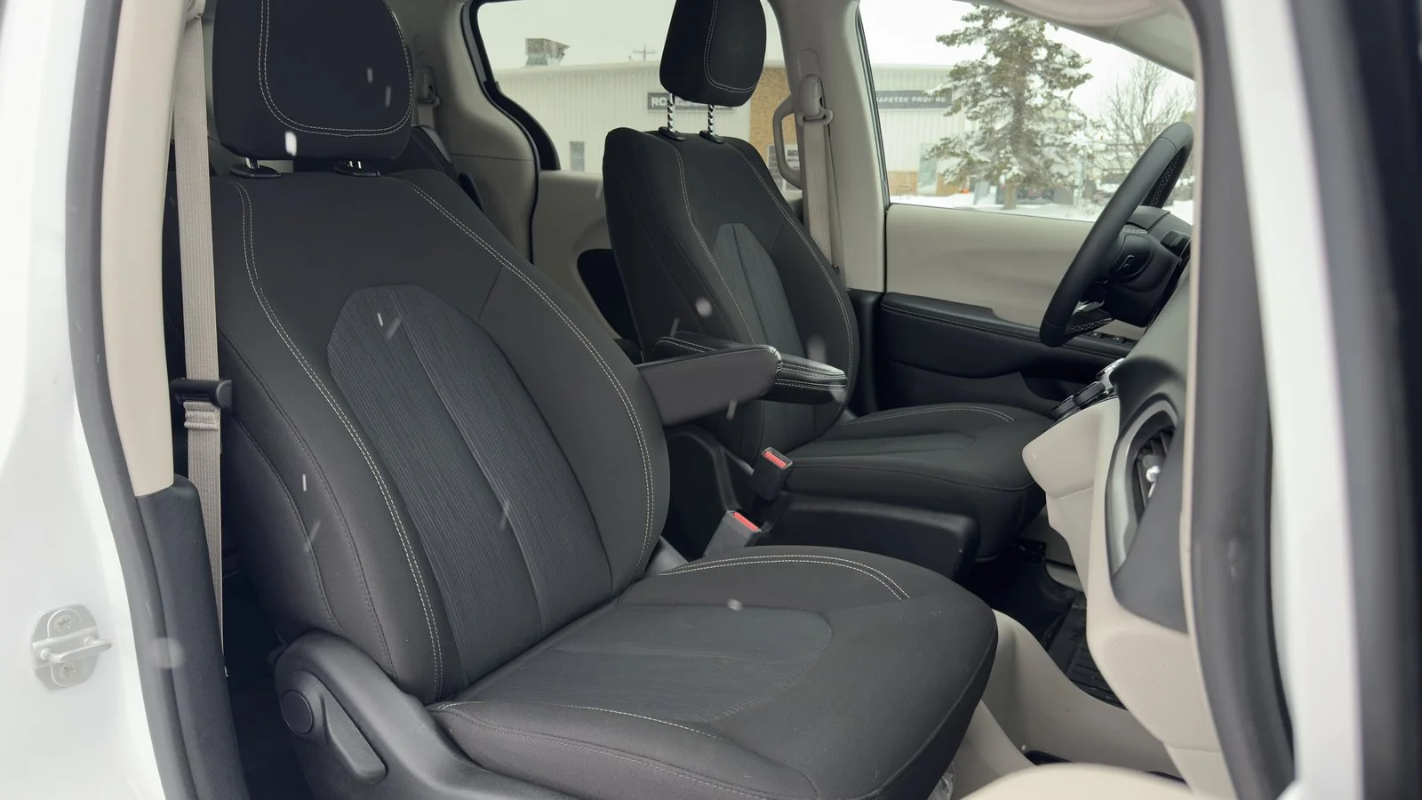 2022 Chrysler Grand Caravan SXT used Van thumbnail 21