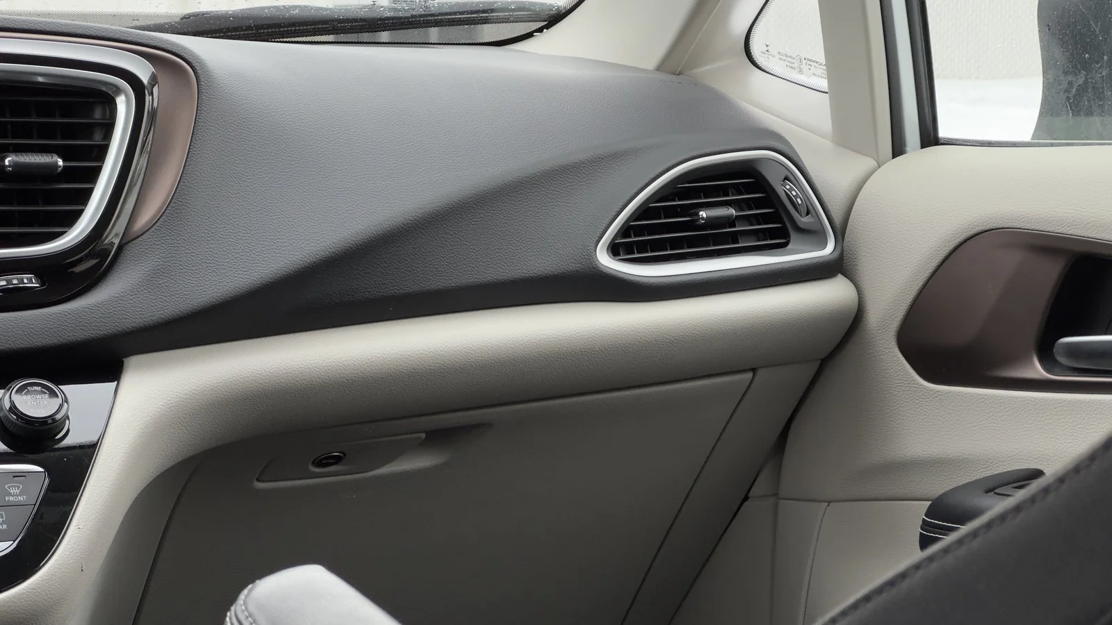 2022 Chrysler Grand Caravan SXT used Van thumbnail 27