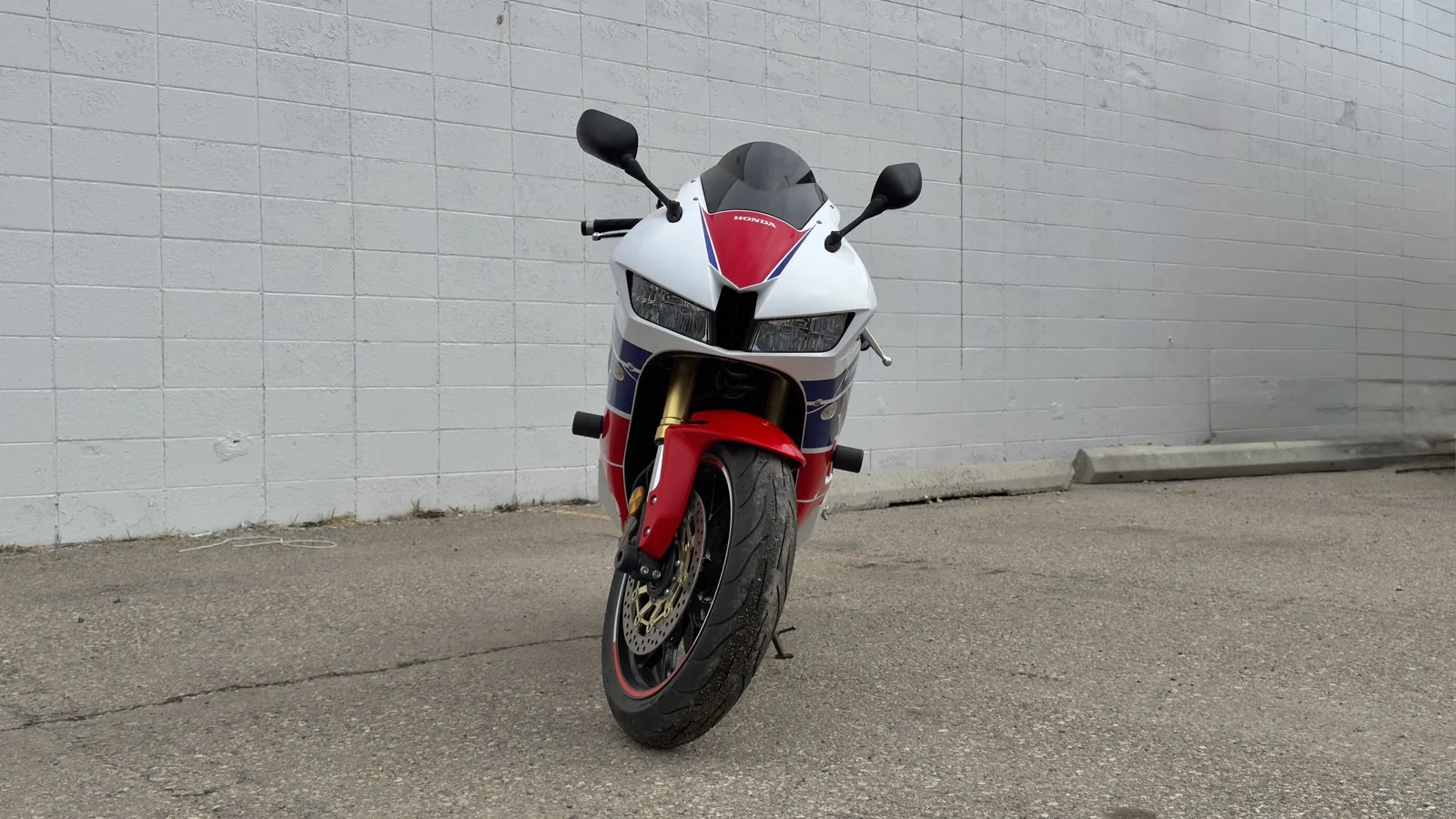 2013 Honda CBR600RR used Motorcycle thumbnail 2