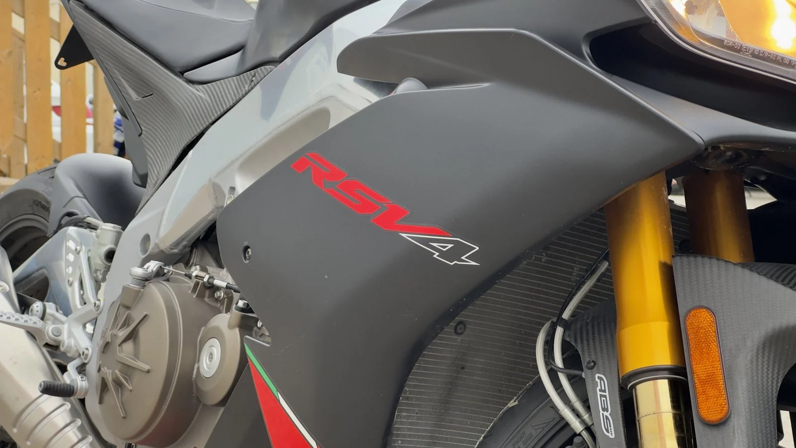 2014 Aprilia RSV4 FACTORY used Motorcycle thumbnail 11
