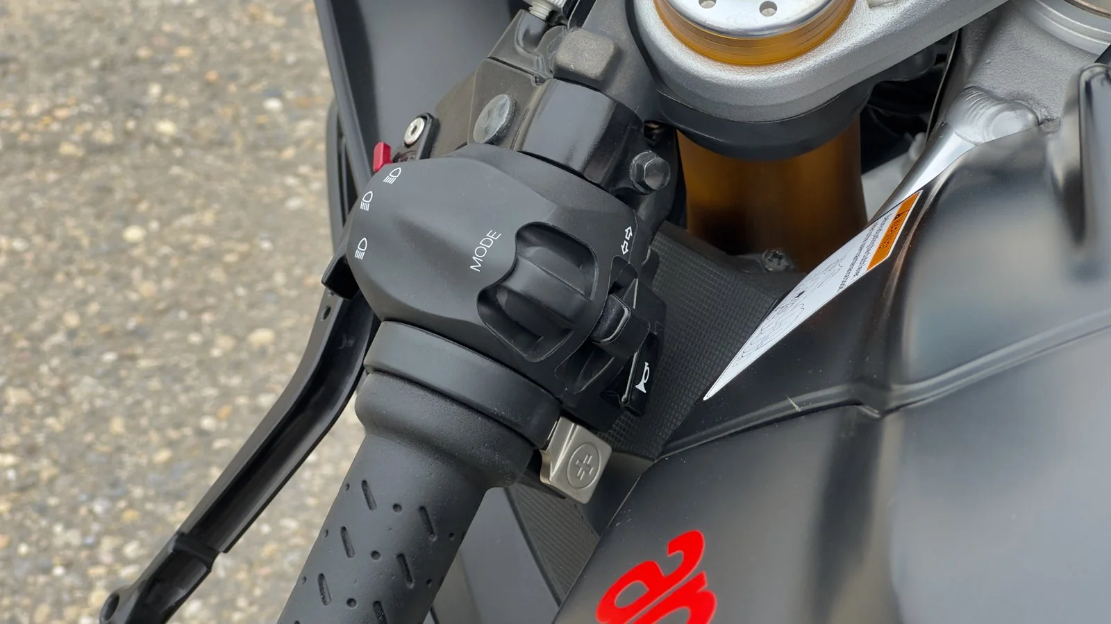 2014 Aprilia RSV4 FACTORY used Motorcycle thumbnail 18