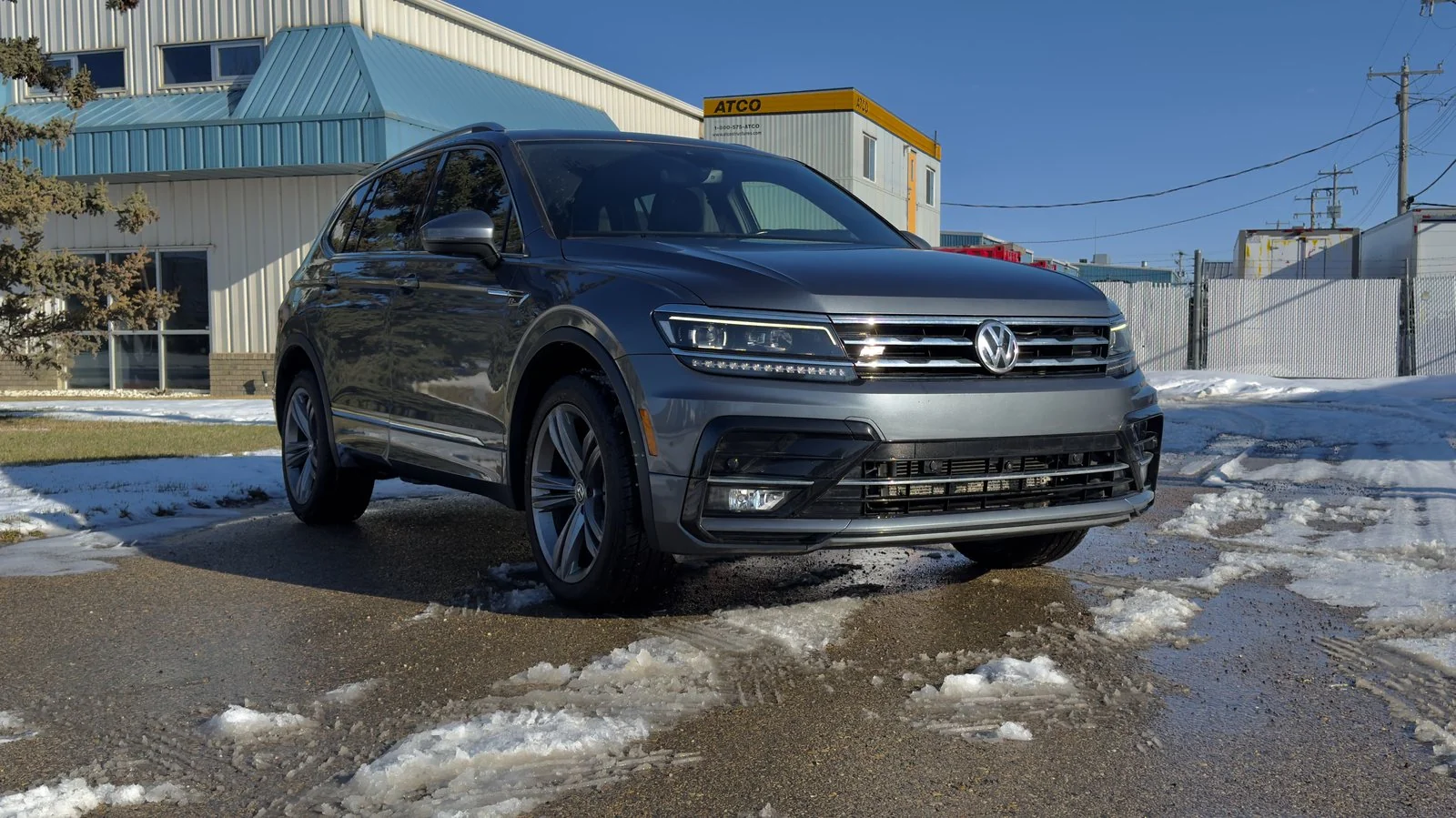 2020 Volkswagen Tiguan Highline R-Line used SUV thumbnail 3
