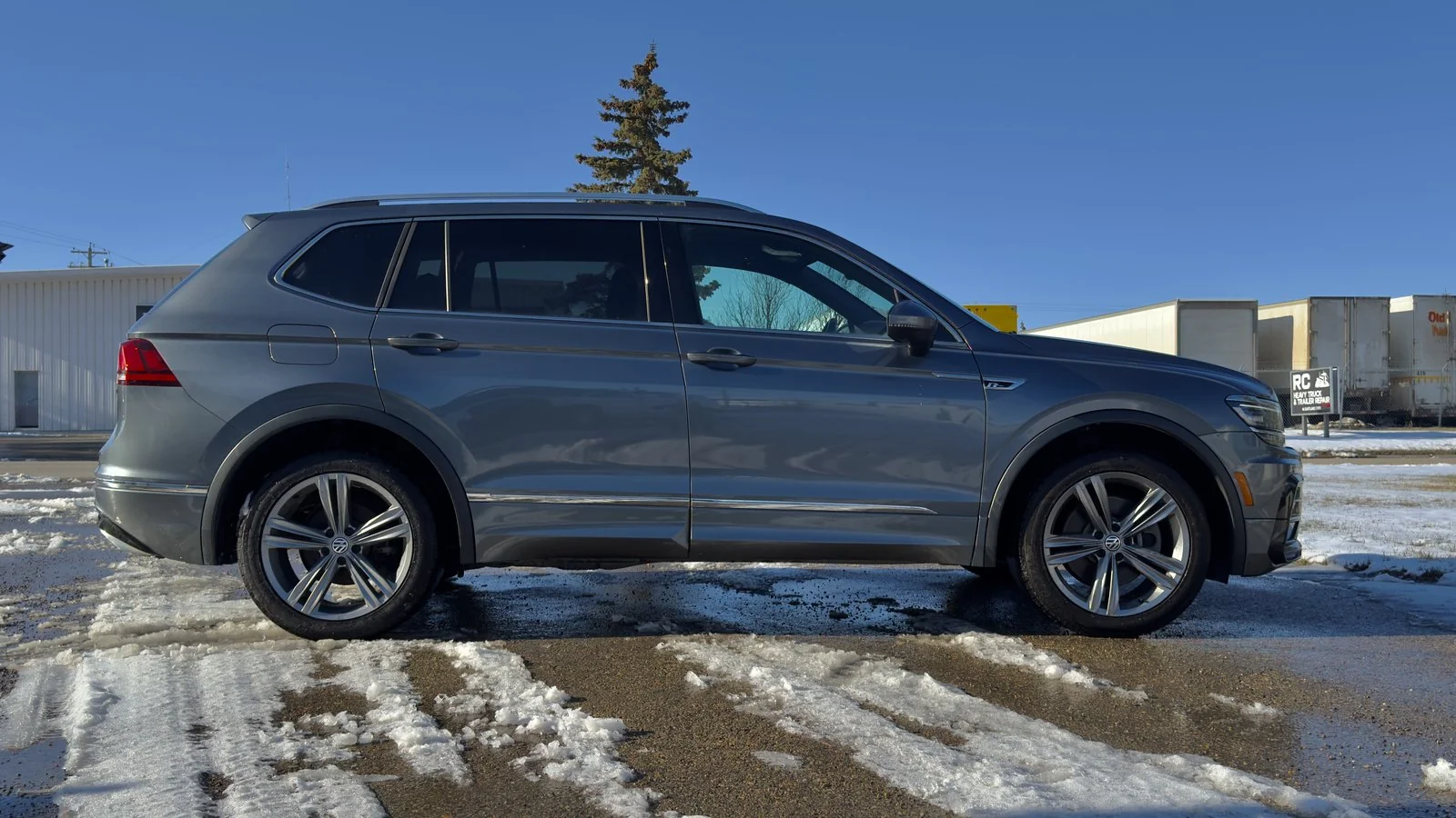 2020 Volkswagen Tiguan Highline R-Line used SUV thumbnail 5