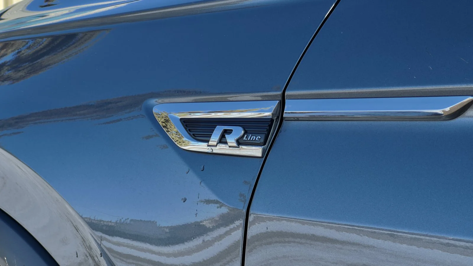 2020 Volkswagen Tiguan Highline R-Line used SUV thumbnail 10