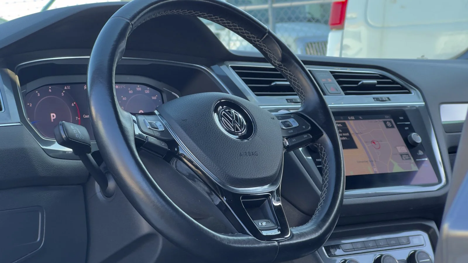 2020 Volkswagen Tiguan Highline R-Line used SUV thumbnail 13