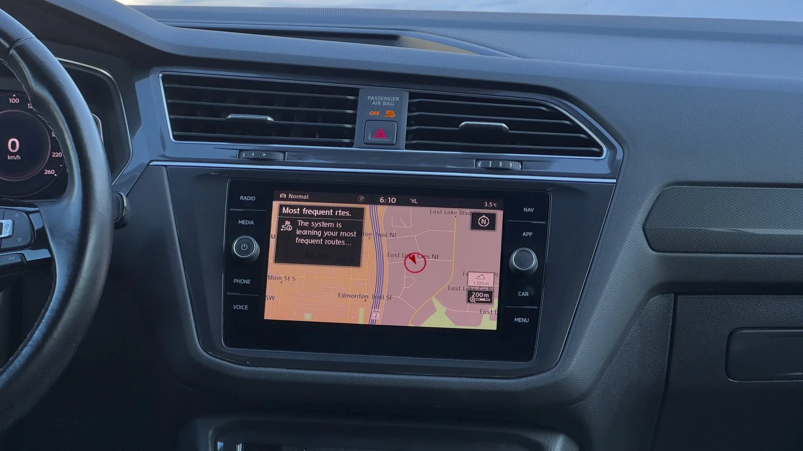 2020 Volkswagen Tiguan Highline R-Line used SUV thumbnail 28