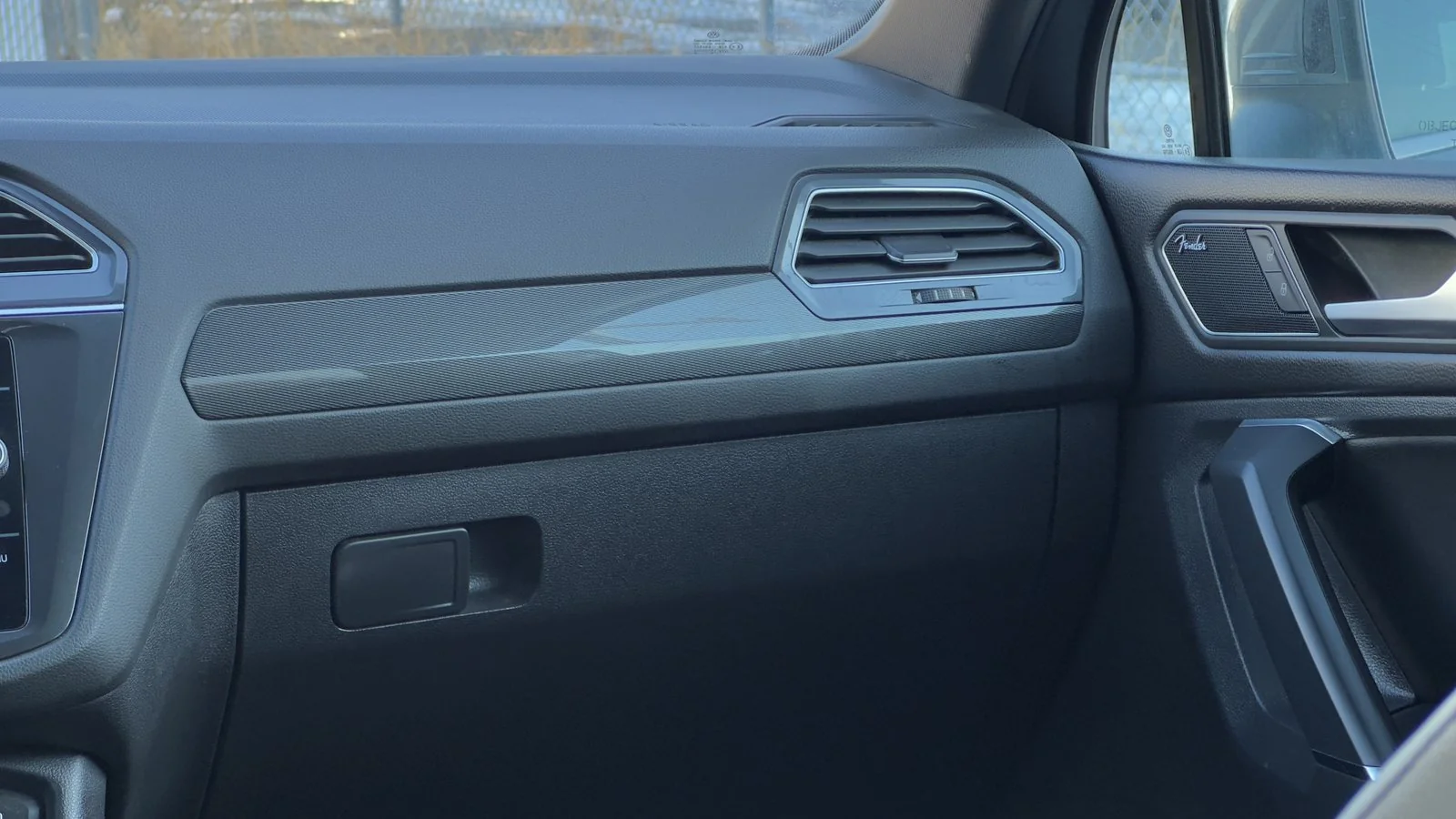 2020 Volkswagen Tiguan Highline R-Line used SUV thumbnail 30