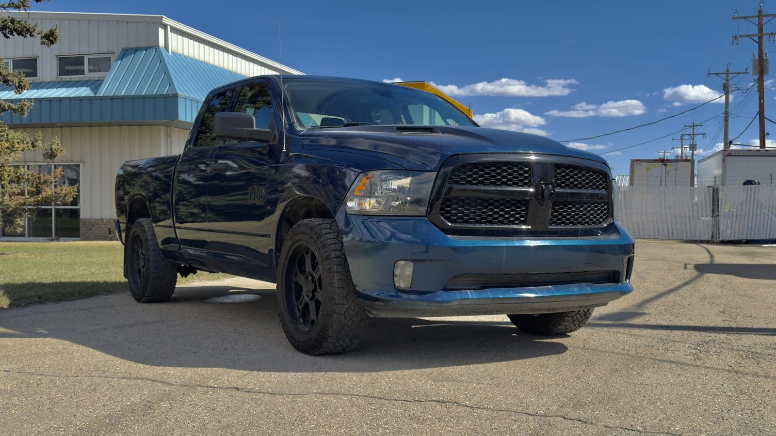 2021 RAM 1500 Classic Express used Truck thumbnail 3