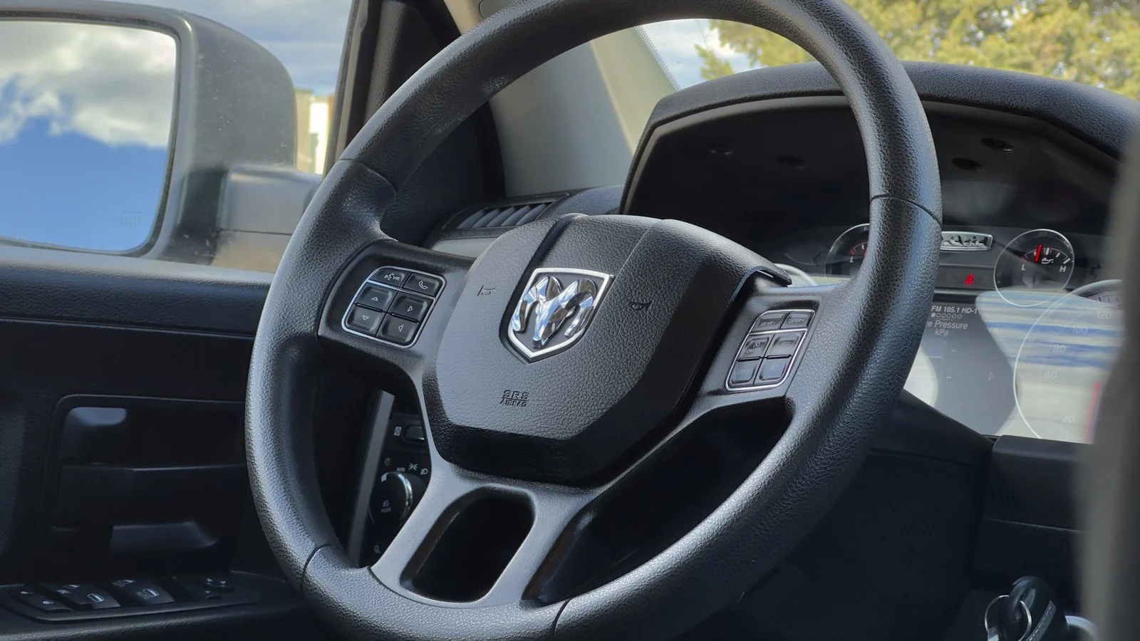 2021 RAM 1500 Classic Express used Truck thumbnail 19