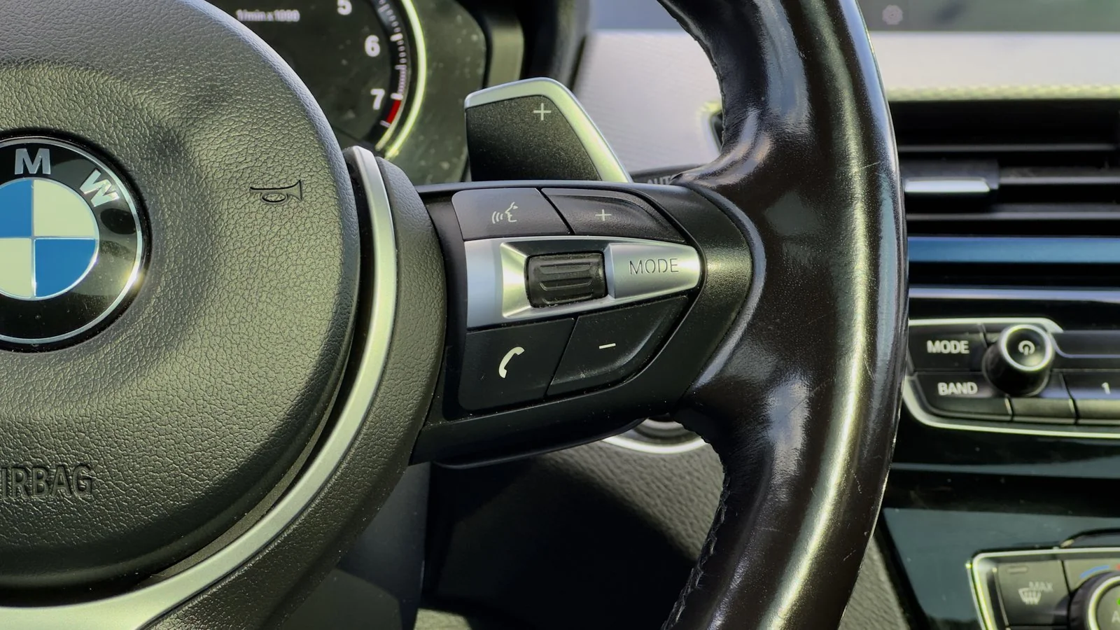 2022 BMW X2 xDrive28i used SUV thumbnail 22